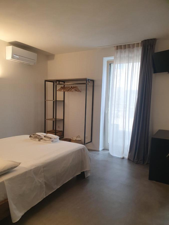 Casa Lunaria B&B ปอร์โต ซันเตลปีดิโอ ภายนอก รูปภาพ